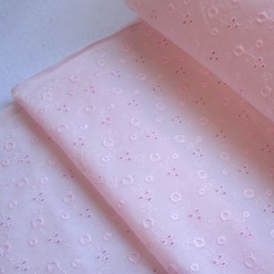 malbers-fabrics-broderie-anglais-ba40146